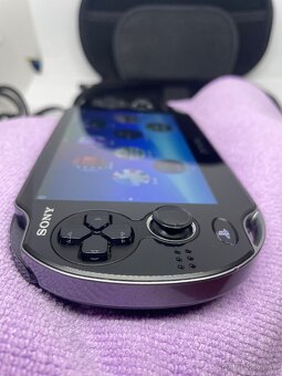 Sony PS VITA PCH-1004 + 16gb vita karta - 10