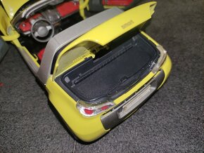 prodám model 1:18 smart roadster - 10