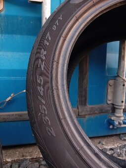 2+1 gratis 235/45R17 Pirelli Pzero - 10