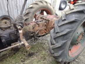 1/2 traktor Zetor 4712 - 10