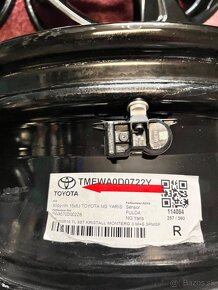 5x114,3 R15 Originál Toyota Yaris ze senzory 2022 - 10