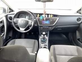 Toyota auris touting sport 2.0 diesel, 91kw / 6 M/T - 10