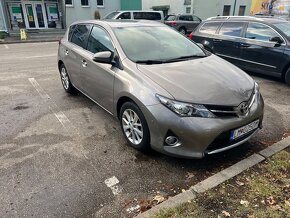 Predam Toyota Auris 2013 1.6 Valvematic - 10