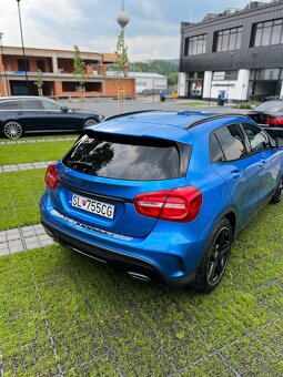 Mercedes gla 200d 100kw NUTNÁ OPRAVA RADIA - 10