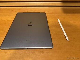 iPad Pro (gen.1) s obalom + Apple Pen + Apple Watch Series 5 - 10