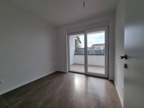 CHORVÁTSKO - Nové apartmány 40 m od mora - SRIMA - 10