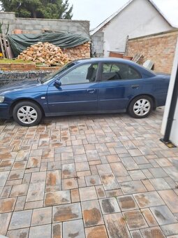 Honda Accord 2.0i - 10