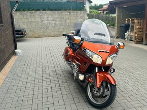 Honda Goldwing GL1800A - 10