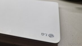 Šikovný tenký ultrabook LG - intel i3, RAM 8GB, SSD 120GB - 10