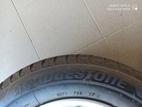 zimne pneu bridgestone 215/60 R16 - 10