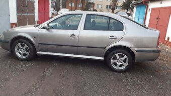 Škoda Octavia 1,6 TOUR benzín - 10