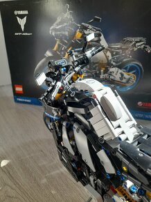 Lego yamaha - 10