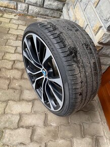 Originál BMW STYLE 599 + pneumatiky PIRELLI P ZERO E - 10