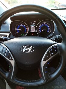 Predám dohoda Hyundai i30 1.6 CRDI 94kW - 10