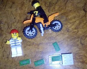 2x lego - karavan a polícia, + trojica figúrok - 10