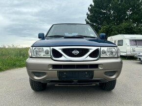 Nissan Terrano  2.7 tdi  92KW  M5 - 10