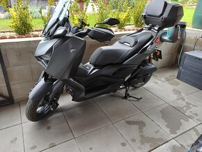 Yamaha x max 125 - 10