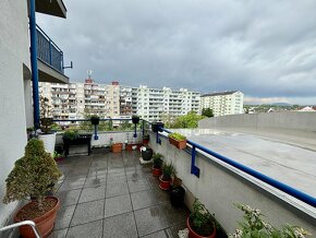 Moderný 2-izbový byt s veľkou terasou na Záhoráckej ulici. - 10