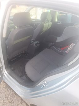 VOLKSWAGEN GOLF 5 1.9 TDI - 10