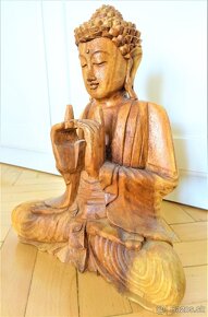 DREVENÝ MEDITUJÚCI BUDHA || 33 cm - 10