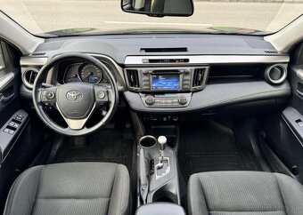 Toyota Rav4 2,0 I 112KW AT. 4X4 TAŽNÉ benzín automat 112 kw - 10