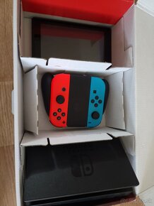 Nintendo switch + hra Super Mario Odyssey - 10