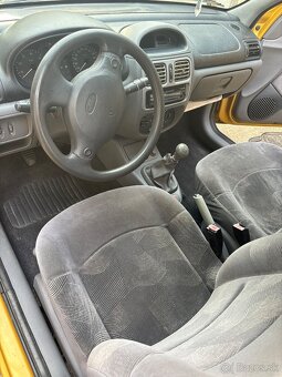 Renault clio 1.9 - 10