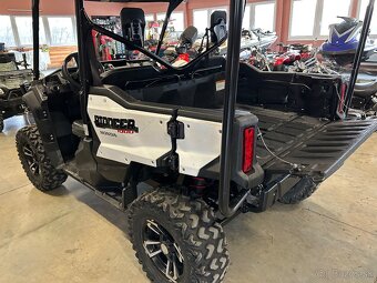 UTV Honda Pioneer 1000 - 10