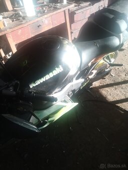 Kawasaki ninja zx600r - 10