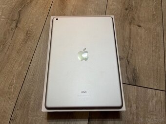 Apple iPad 9 generacia - 10