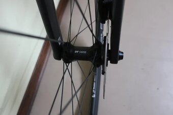 Elektronický cestný bicykel Canyon Endurace:ON 7 - 10