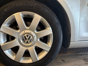 VW TOURAN HIGHLINE 2010 1.9 TDI 77kW - 10