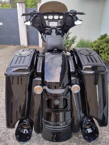 HARLEY DAVIDSON FLHXS STREET GLIDE CUSTOM SPECIAL - 10