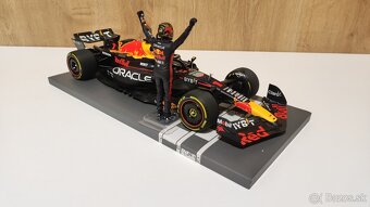 Max Verstappen 1:18 + Figurka + podpis karta - 10