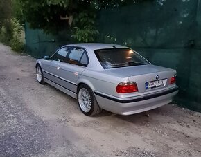 BMW 735i E38 - 10