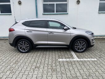 Hyundai Tucson 1.6 T-GDI Automat STYLE 4WD 1.Majitel - 10