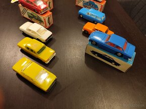 Staré hračky - autíčka škoda, Wartburg PlasticArt ne ITES - 10