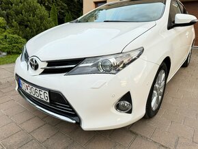 Toyota Auris 1.6 Benzín Automat 144.000km - 10