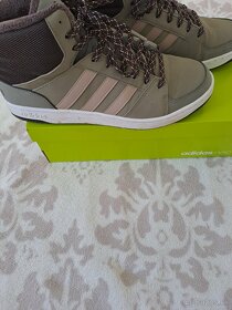 Adidas NEO - 10