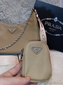 Prada Kabelka Re- Edition 2005 - 10