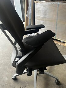 Steelcase Gesture - 10