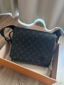 Louis Vuitton District Messenger Bag PM panska taška - 10