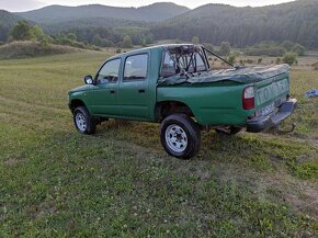 Toyotu Hilux - 10