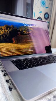 MackBook Pro 16 32GB RAM - 10