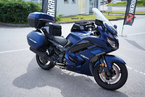 Yamaha FJR 1300 - 10