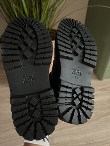 NÁDHERNÉ ČIŽMY S KAMIENKAMI značky ZARA, PC 32,95 EUR - 10