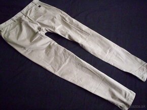 Hugo Boss pánske chino nohavice 34/34  M - 10