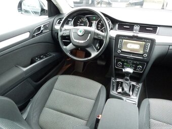 Škoda Superb Combi 2.0 TDI CR 4x4 140k Elegance DSG - 10