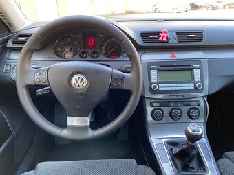 Volkswagen Passat B6 1.9TDI BlueMotion - 10