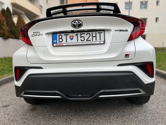 Predám Toyotu Chr Gr sport 2.0 hybrid s DPH - 10